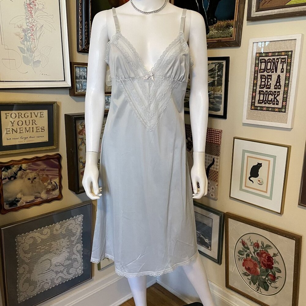 70s Vintage Hanna Womens Gray Nylon Slip Dress with Lace Size 36 Made In Canada